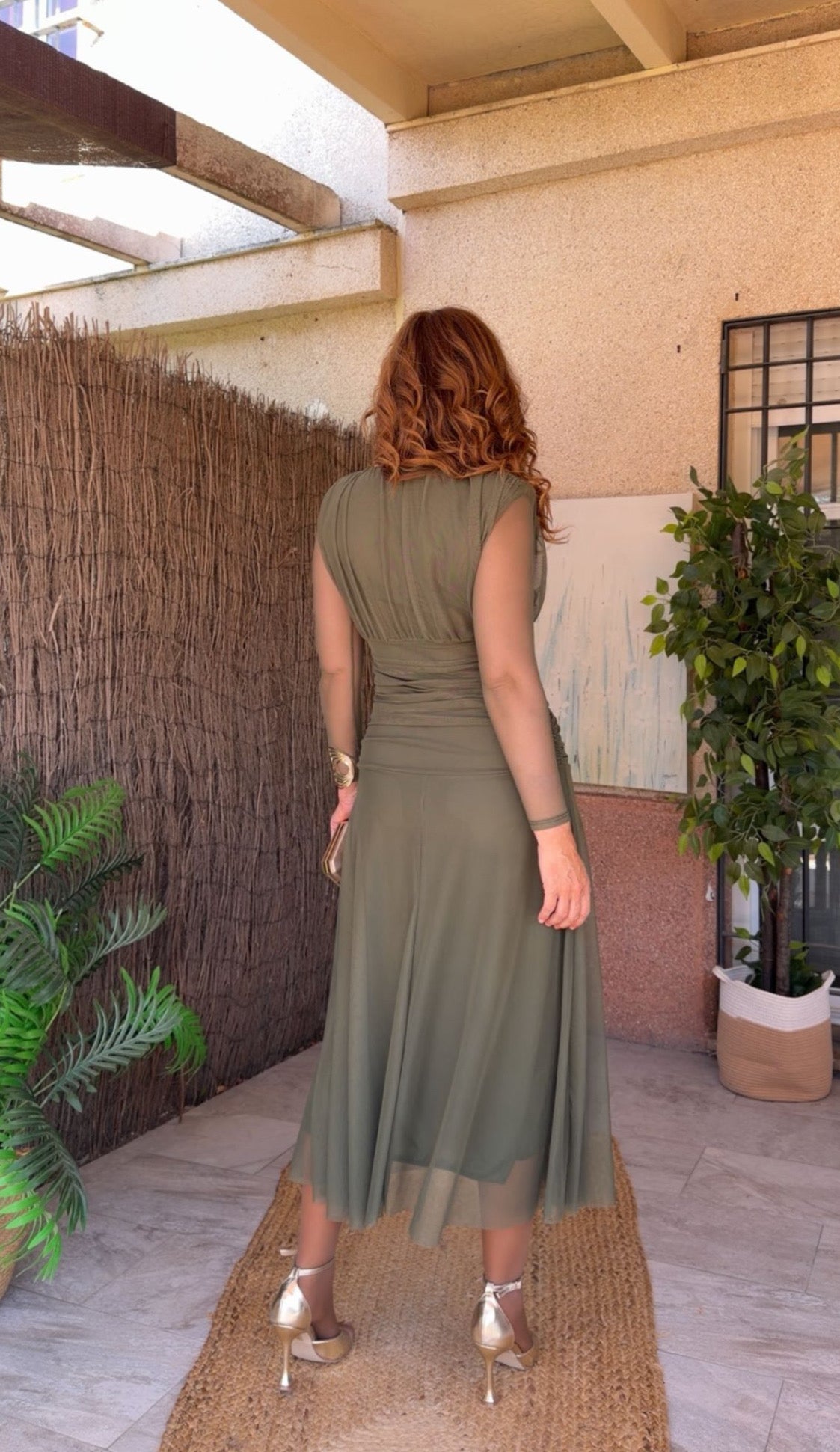 Vestido Cornelia Liso Kaki